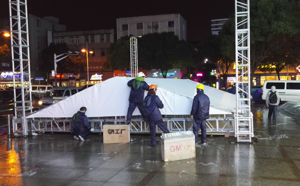 户外草莓污污视频