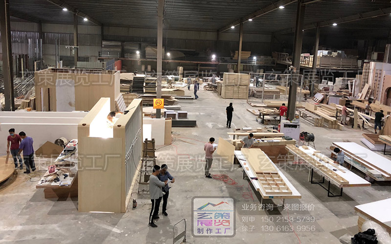 南通展览工厂加班制作中